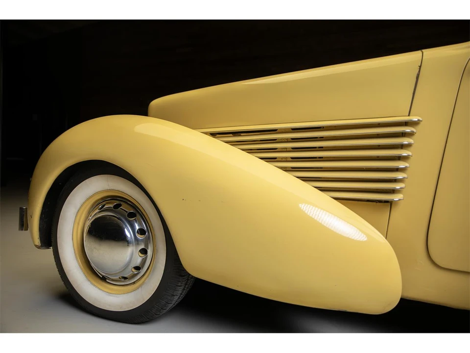 1937 Cord 810 & 812 - Image 4 of 4