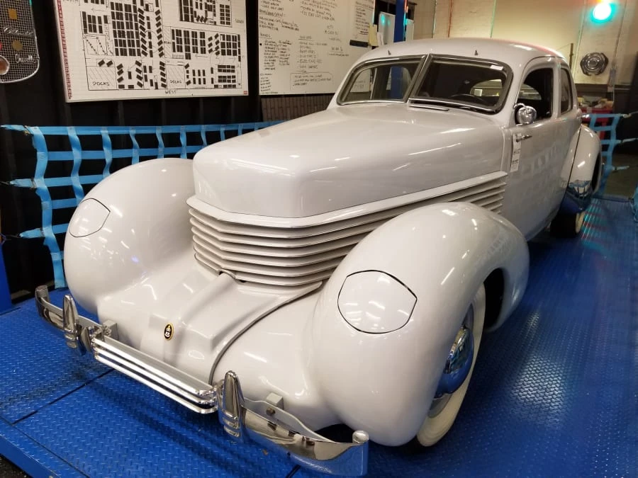 1937 Cord 810 & 812 - Image 2 of 7