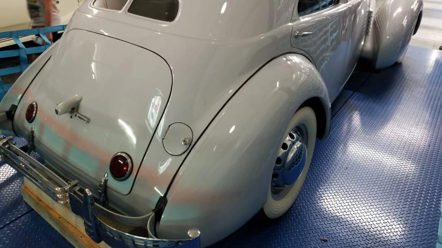 1937 Cord 810 & 812 - Image 7 of 7