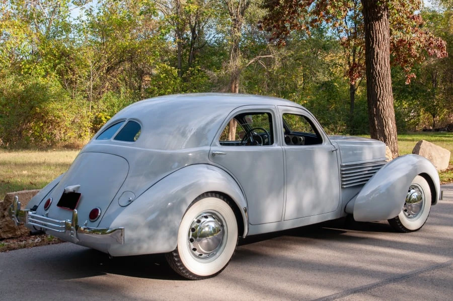 1937 Cord 810 & 812 - Image 3 of 6