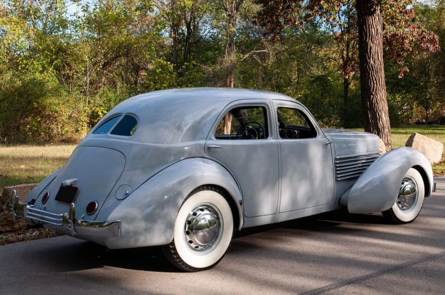 1937 Cord 810 & 812 - Image 3 of 6