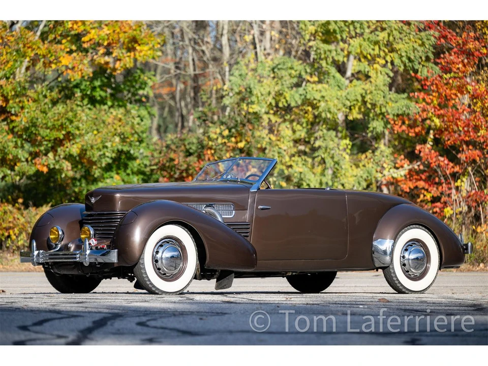 1937 Cord 810 & 812 - Image 4 of 23