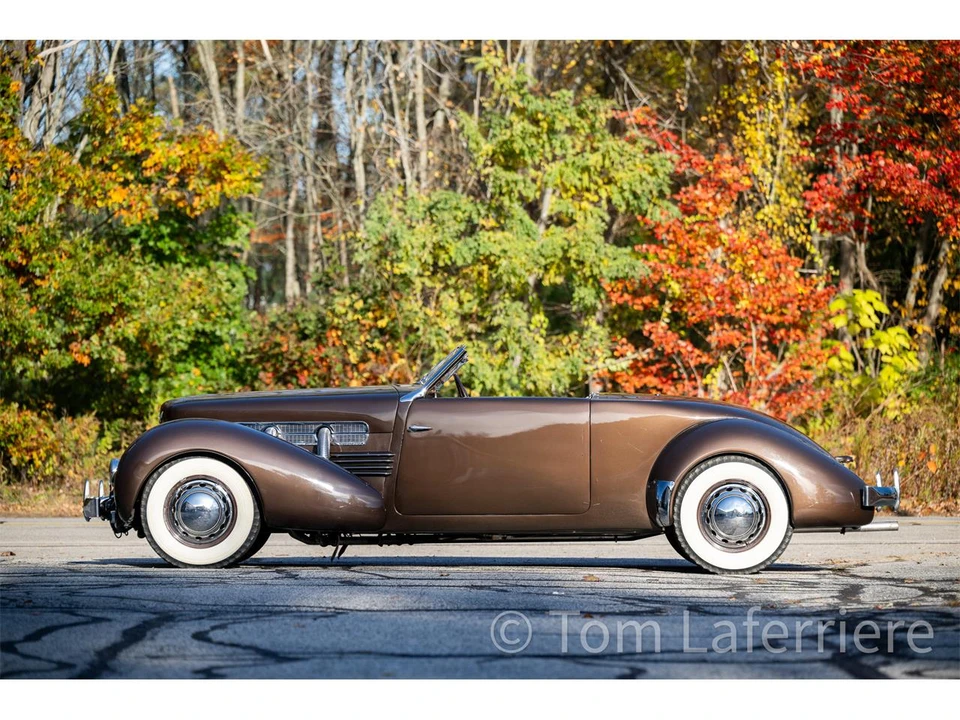 1937 Cord 810 & 812 - Image 5 of 23