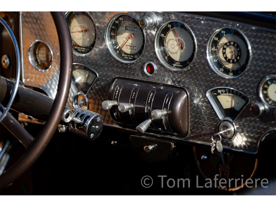 1937 Cord 810 & 812 - Image 15 of 23
