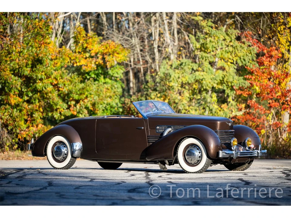 1937 Cord 810 & 812 - Image 20 of 23