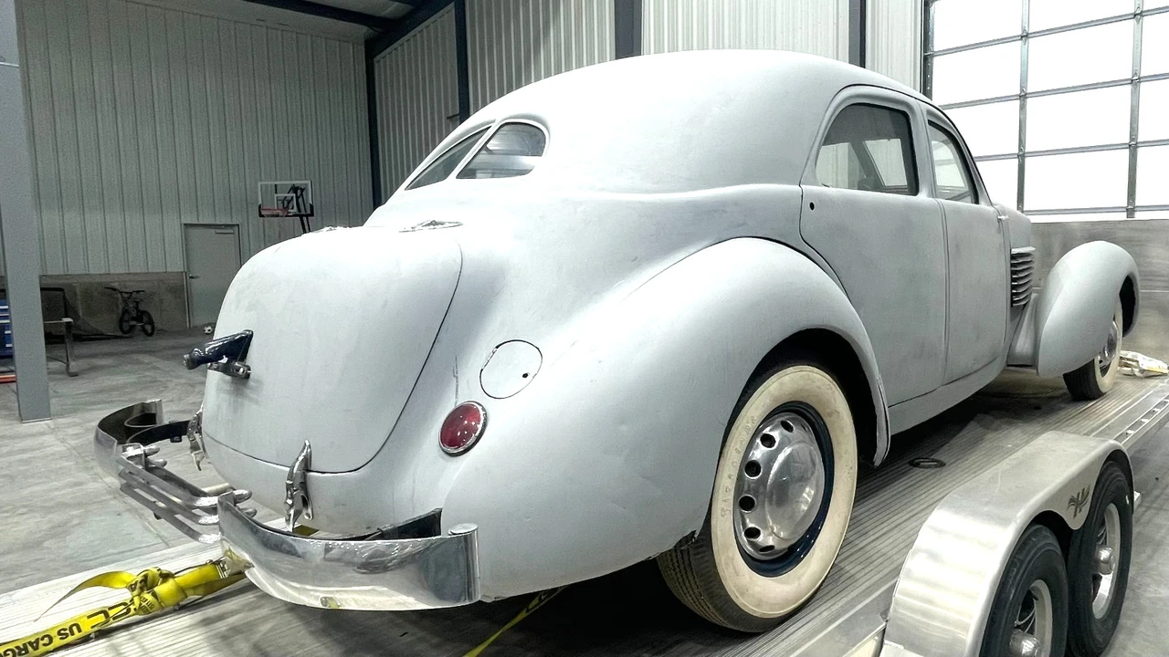1937 Cord 810 & 812 - Image 4 of 30