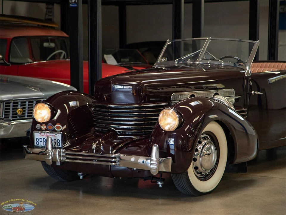 1937 Cord 810 & 812 - Image 8 of 31