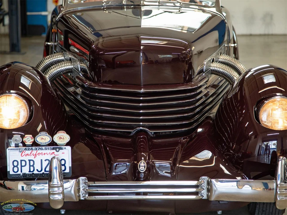 1937 Cord 810 & 812 - Image 15 of 31
