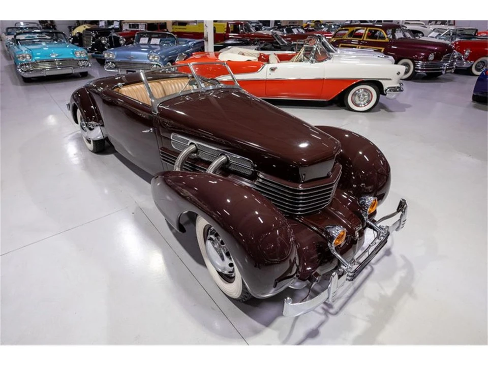 1937 Cord 810 & 812 - Image 5 of 31