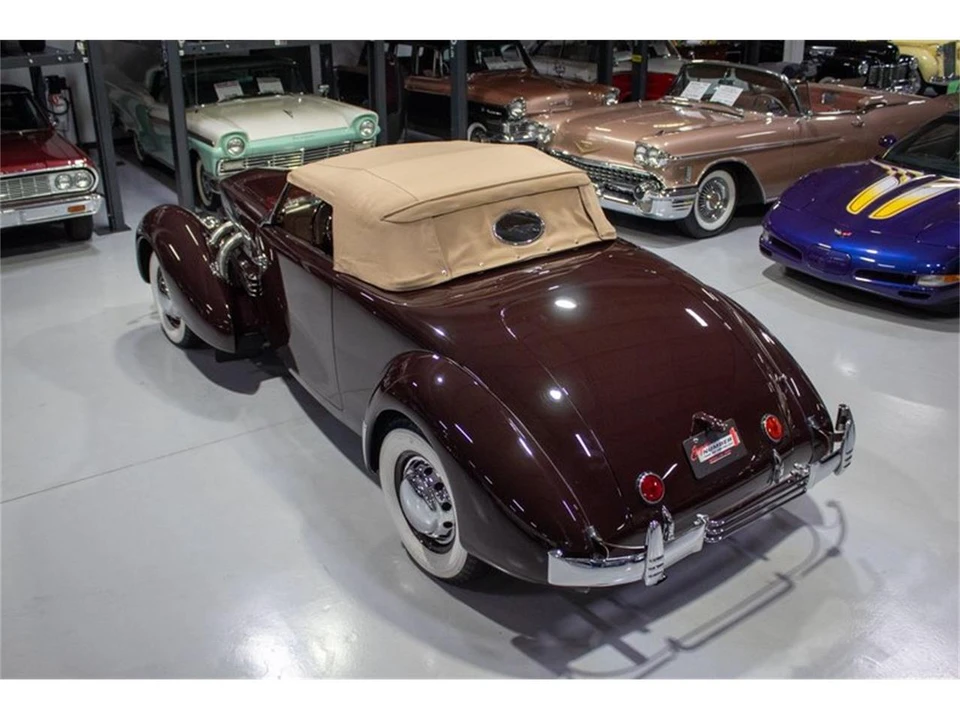 1937 Cord 810 & 812 - Image 17 of 31