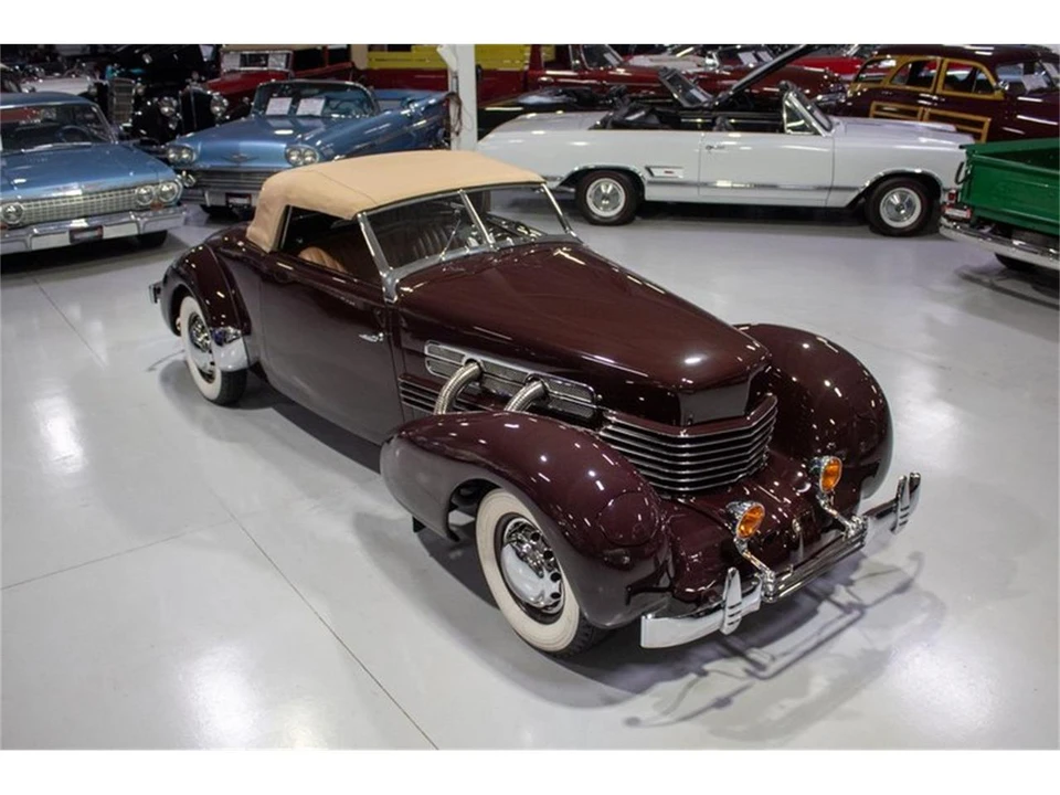 1937 Cord 810 & 812 - Image 13 of 31