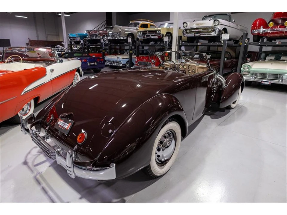 1937 Cord 810 & 812 - Image 31 of 31