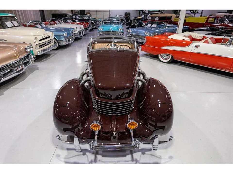 1937 Cord 810 & 812 - Image 4 of 31