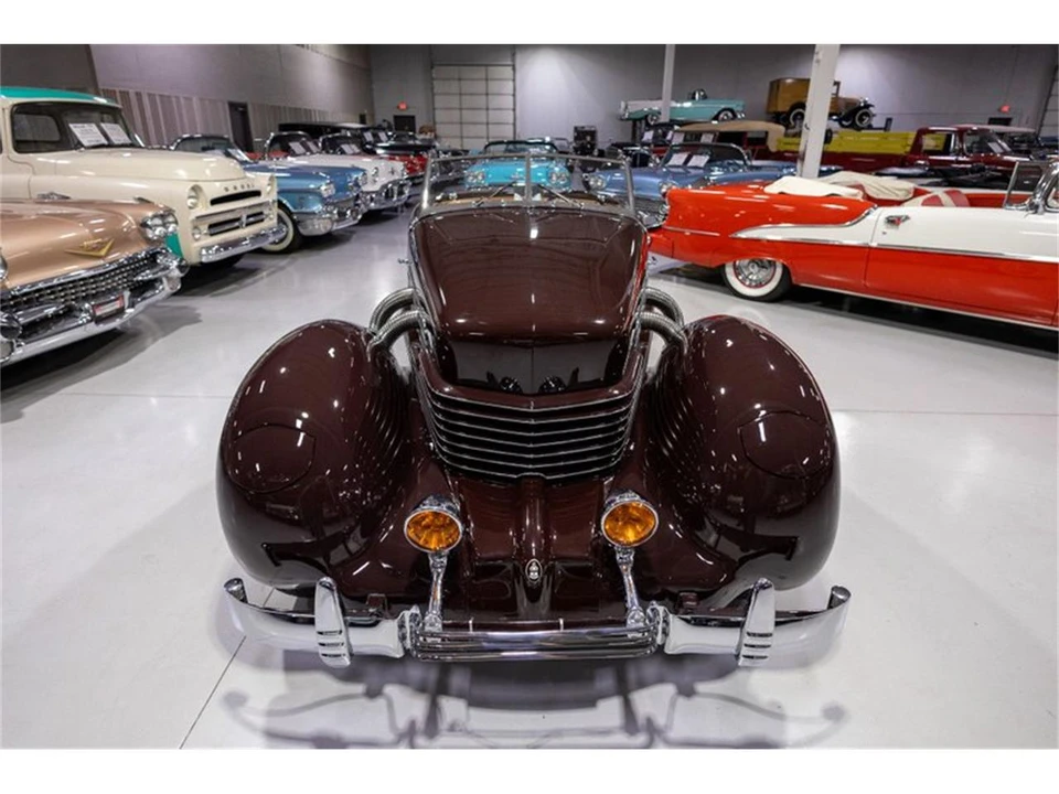 1937 Cord 810 & 812 - Image 28 of 31