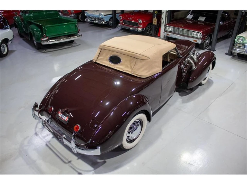 1937 Cord 810 & 812 - Image 15 of 31