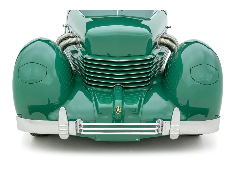 1937 Cord 810 & 812 - Image 17 of 31