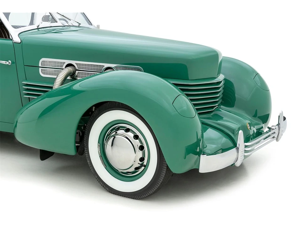 1937 Cord 810 & 812 - Image 16 of 31