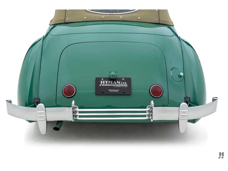 1937 Cord 810 & 812 - Image 24 of 31