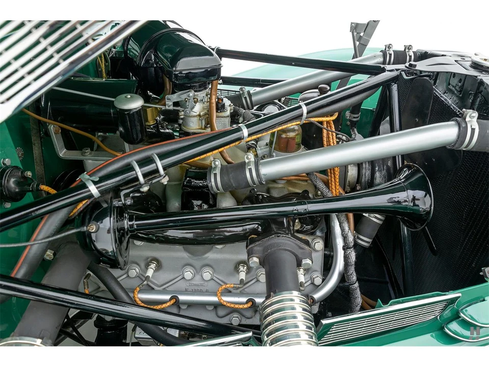 1937 Cord 810 & 812 - Image 29 of 31