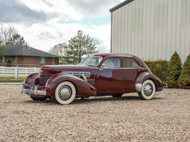 1937 Cord 810 & 812 - Image 2 of 11