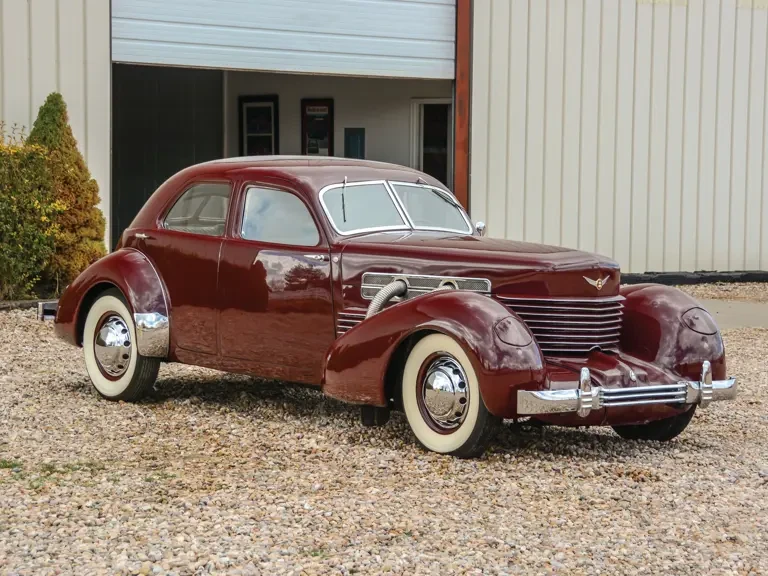 1937 Cord 810 & 812 - Image 9 of 11