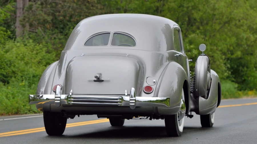 1937 Cord 810 & 812 - Image 3 of 31