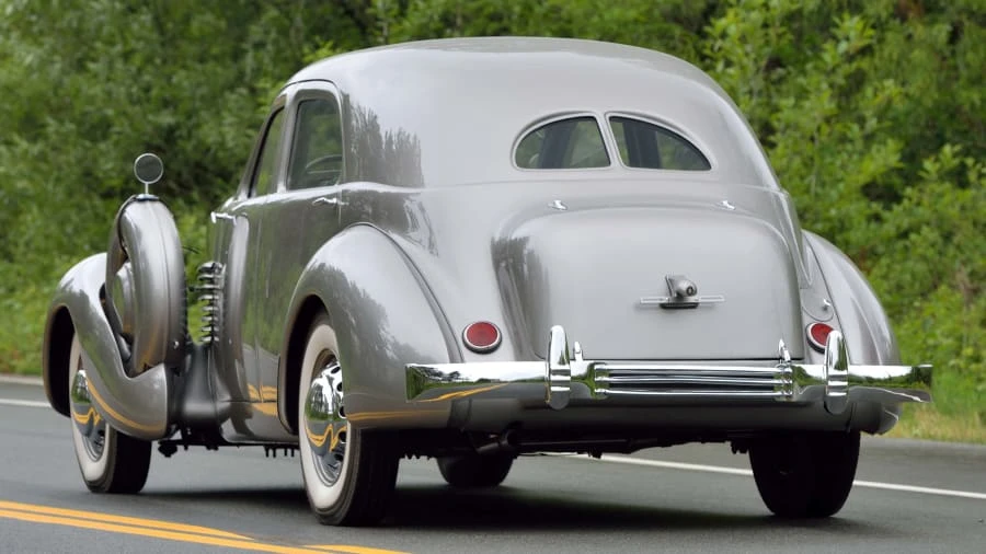 1937 Cord 810 & 812 - Image 13 of 31