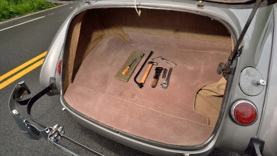 1937 Cord 810 & 812 - Image 16 of 31