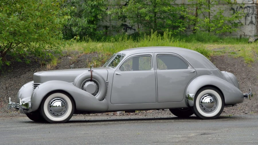 1937 Cord 810 & 812 - Image 27 of 31