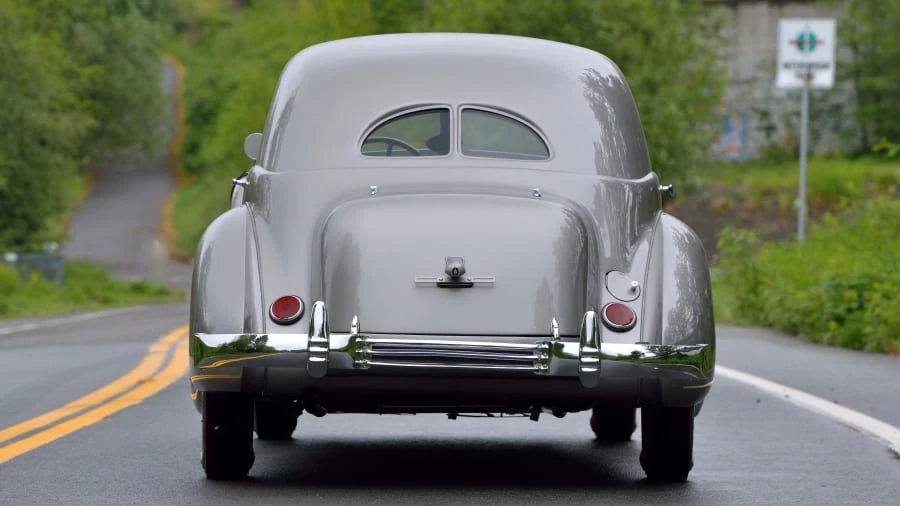 1937 Cord 810 & 812 - Image 29 of 31