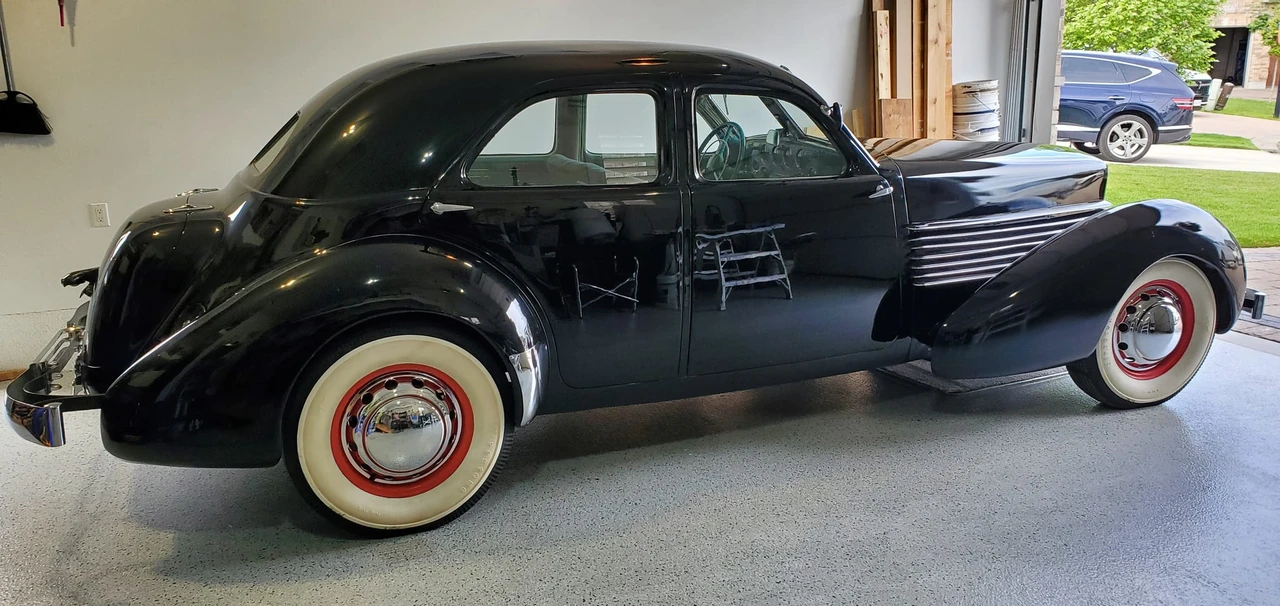 1937 Cord 810 & 812 - Image 12 of 31