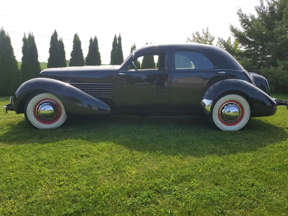 1937 Cord 810 & 812 - Image 6 of 31