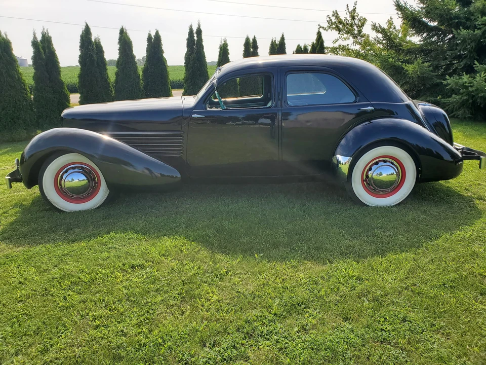 1937 Cord 810 & 812 - Image 5 of 31