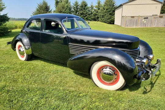 1937 Cord 812 Beverly