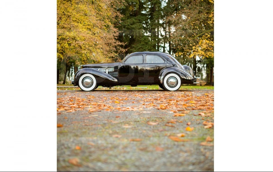 1937 Cord 810 & 812 - Image 4 of 10