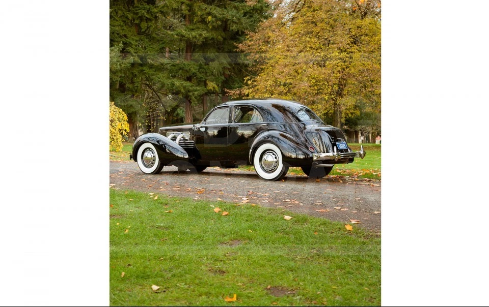 1937 Cord 810 & 812 - Image 5 of 10