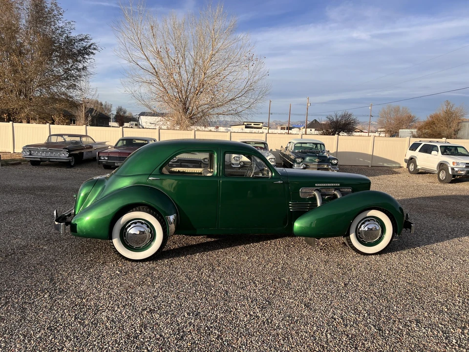 1937 Cord 810 & 812 - Image 23 of 31