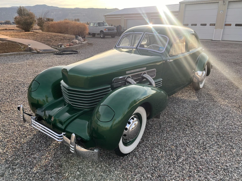 1937 Cord 810 & 812 - Image 9 of 31