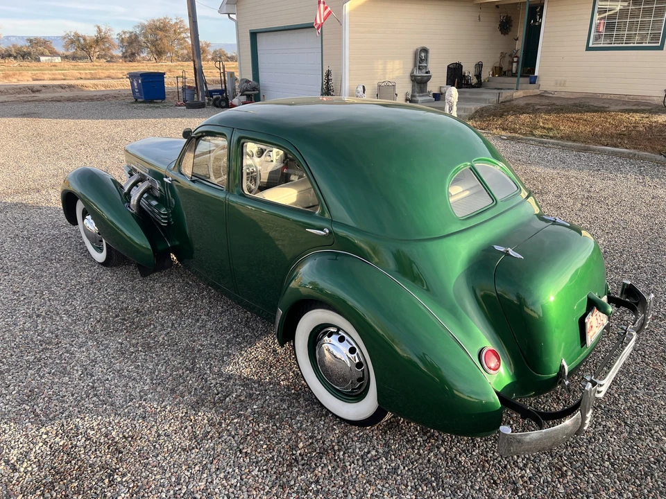 1937 Cord 810 & 812 - Image 19 of 31