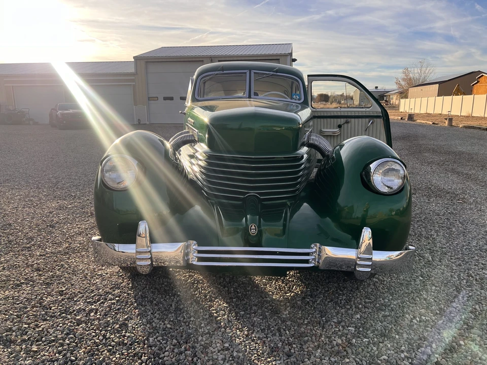 1937 Cord 810 & 812 - Image 26 of 31
