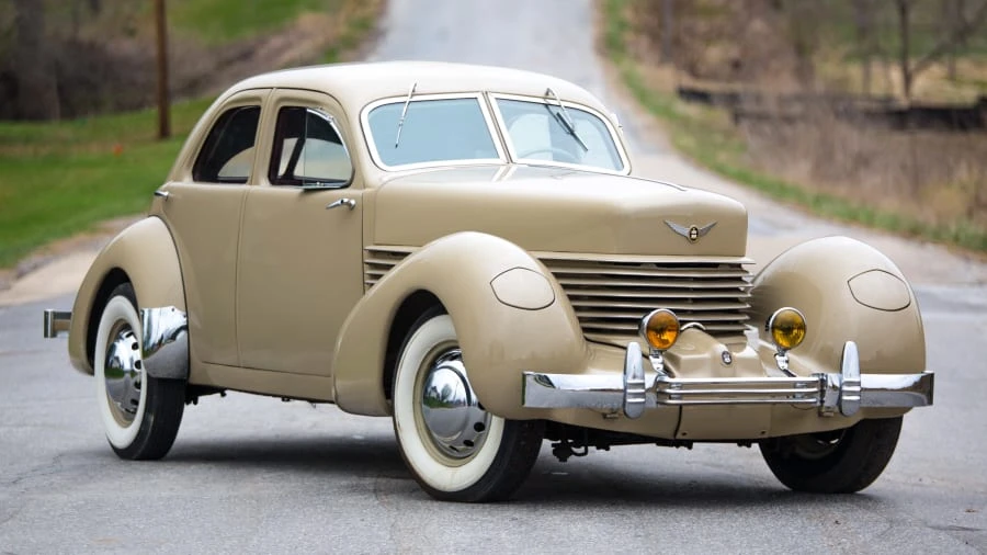 1937 Cord 810 & 812 - Image 12 of 12