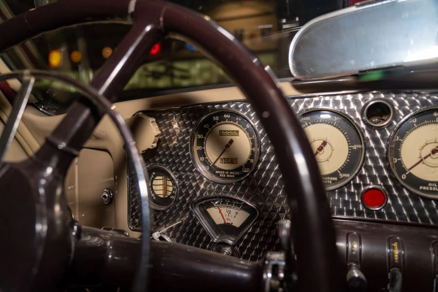 1937 Cord 810 & 812 - Image 9 of 15