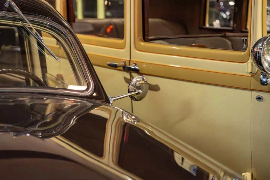 1937 Cord 810 & 812 - Image 7 of 15
