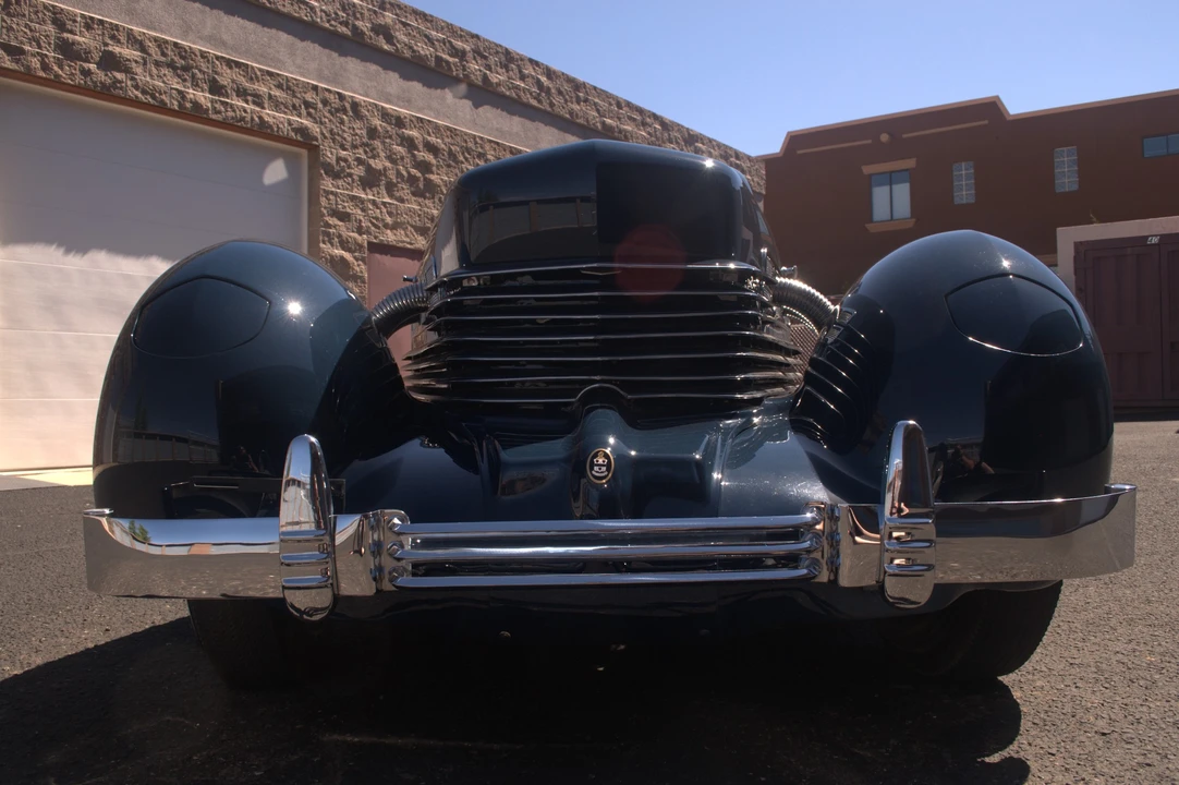 1937 Cord 810 & 812 - Image 11 of 31