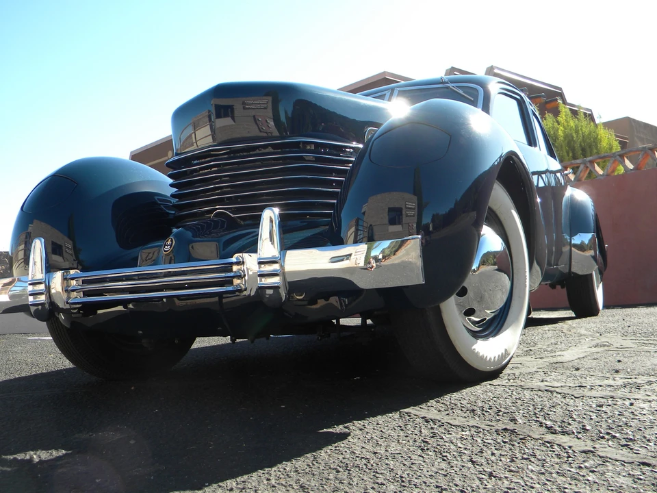 1937 Cord 810 & 812 - Image 7 of 31