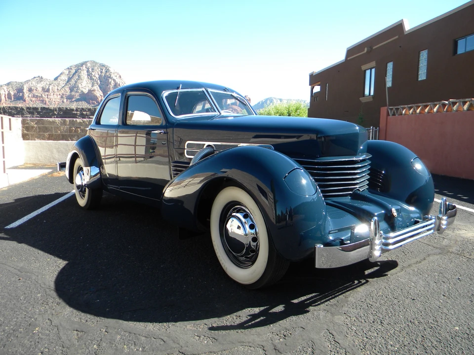 1937 Cord 810 & 812 - Image 8 of 31