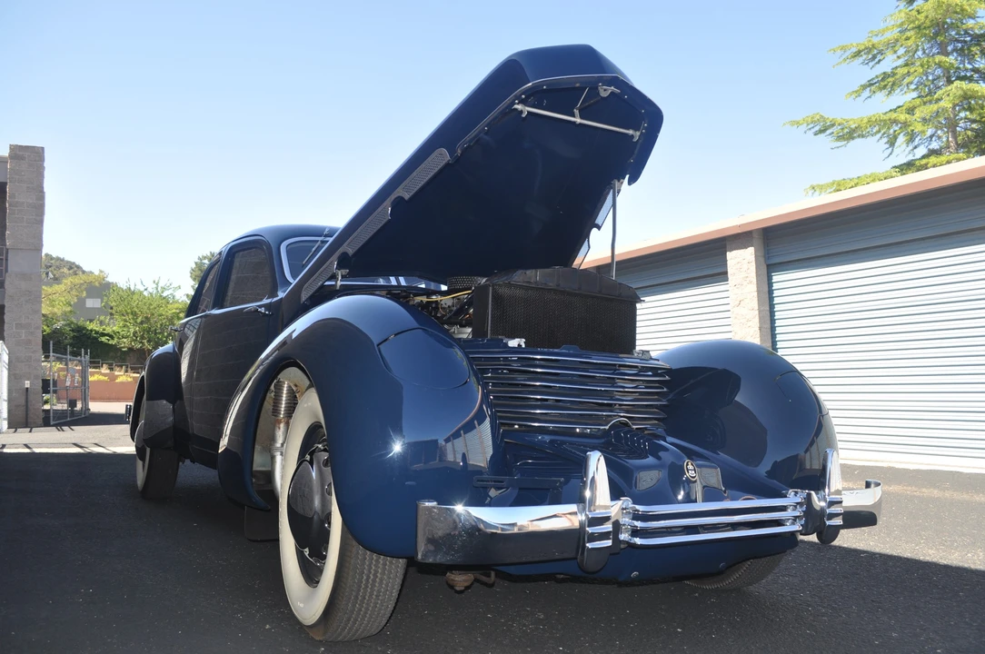 1937 Cord 810 & 812 - Image 4 of 31