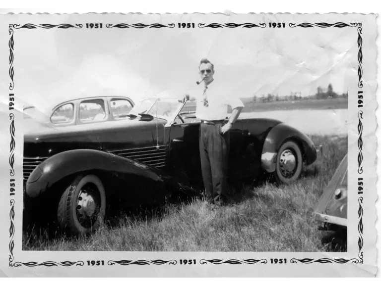 1937 Cord 810 & 812 - Image 22 of 27