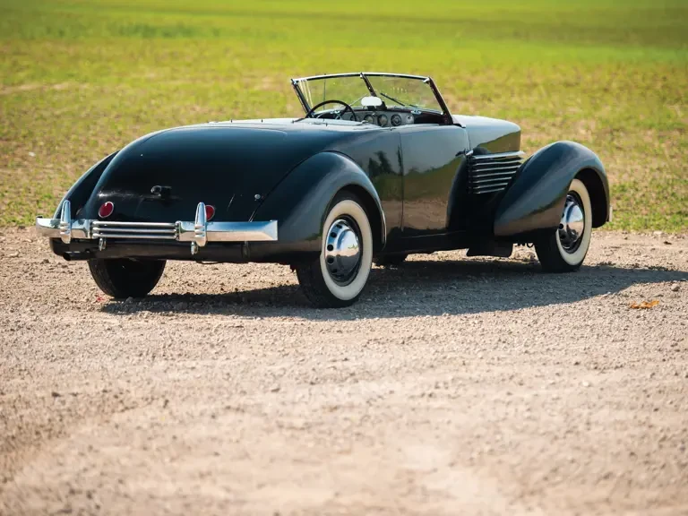 1937 Cord 810 & 812 - Image 3 of 27
