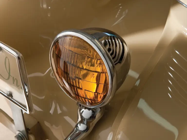 1937 Cord 810 & 812 - Image 10 of 23